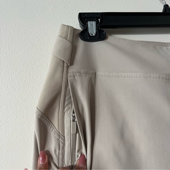 Lululemon Warpstreme Multi-Pocket Mid-Rise Golf Pant 28"
Trench - Picture 7 of 14